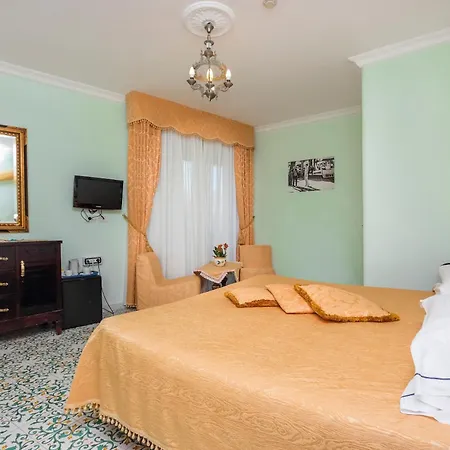 Bonadies Hotel 4*